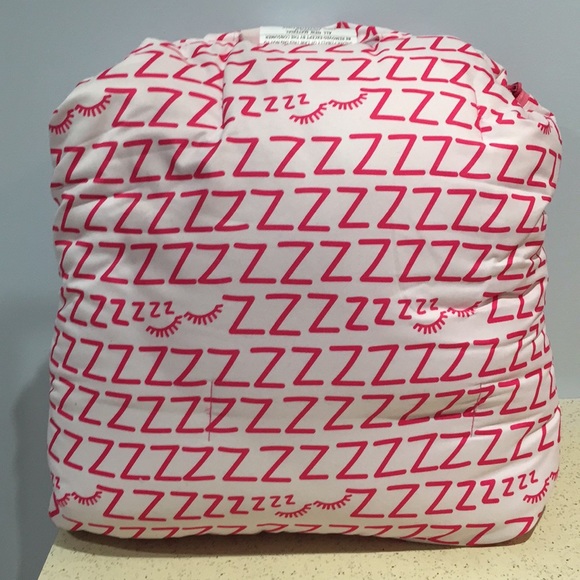 Pillowfort Bedding Pillowfort Convertible Sleeping Bag Pillow Set